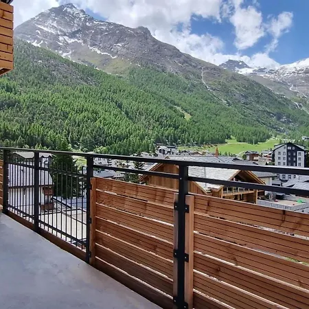 Britannia Apartment
